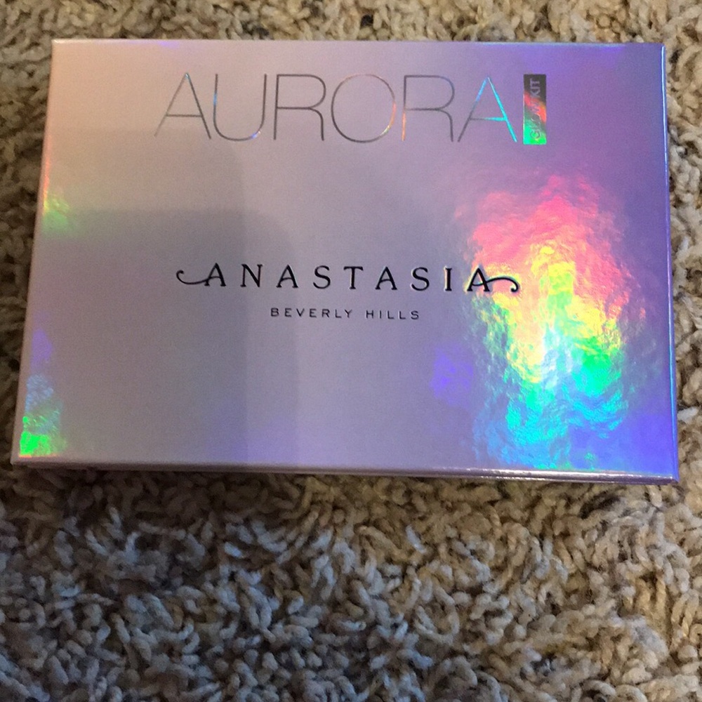 Anastasia Beverly Hills Aurora Glow Kit